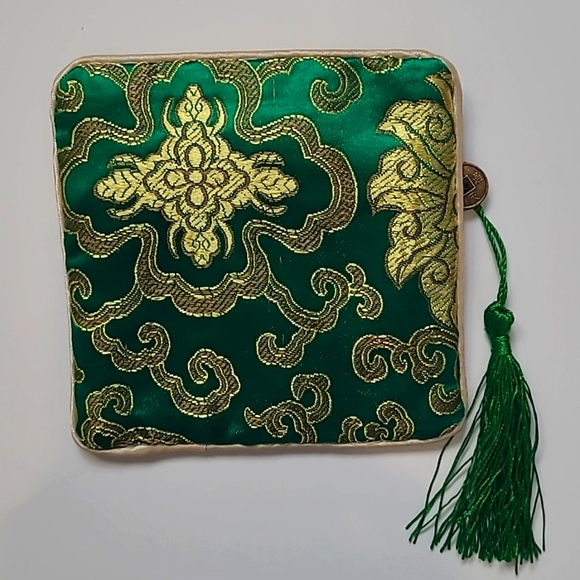 Embriodery Zipper Square Pouch 4 3/4" × 4 3/4" - Picture 2 of 4